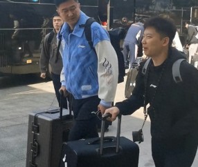 九游体育-难逃两连败？广东队出征青岛人人愁容满面，粤蜜：教练作妖就该惩罚|青岛市|杜锋|山东队|广东男篮|山东男篮_新浪新闻